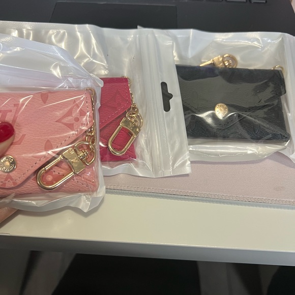 Card holder - Picture 2 of 5